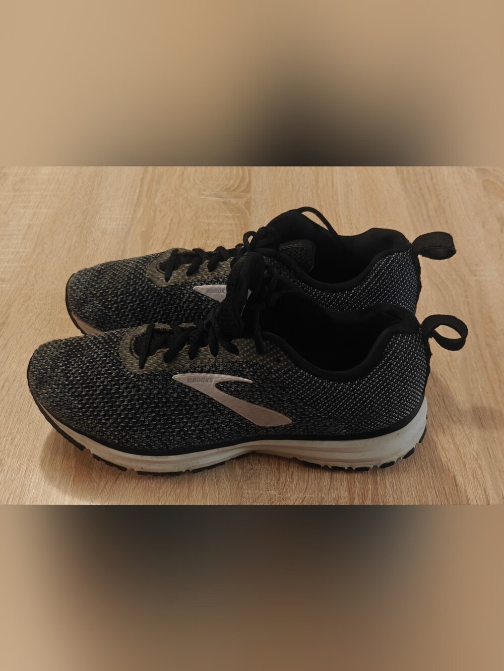 Brooks Transmit Running Shoes Black Silver Grey Womens 10 Walking
